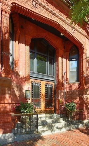 a view of house with a outdoor space