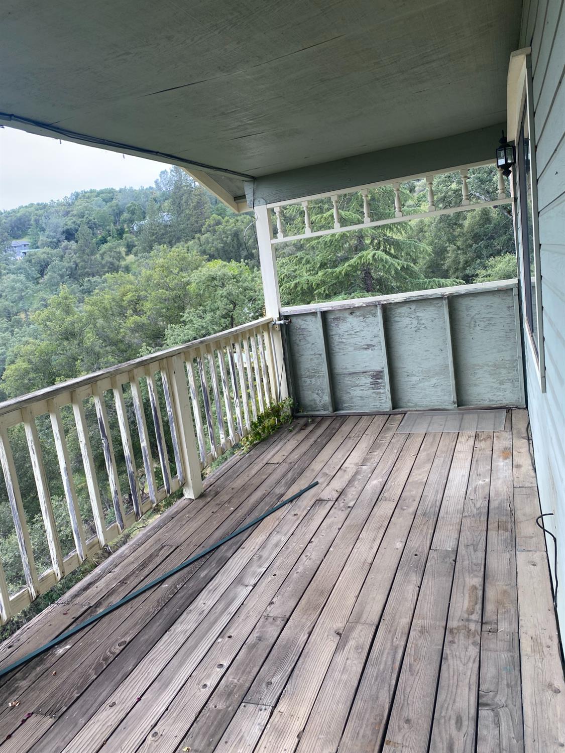 5021 Banbury Cross Road Shingle Springs, CA 95682 - Photo 61 of 92 Balcony deck might need some TLC.