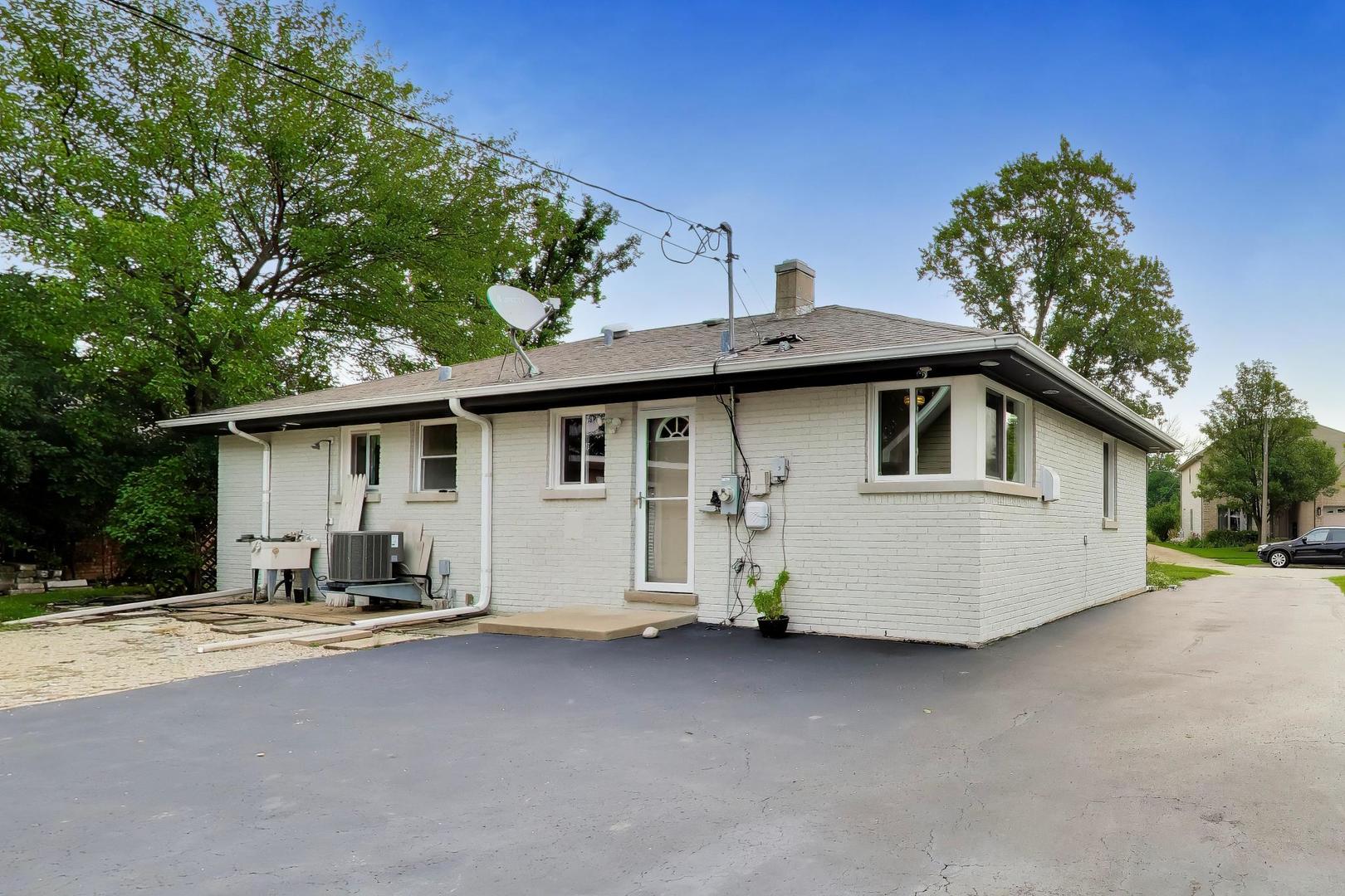 466 Ridgeland Avenue Elmhurst, IL 60126 - Photo 24 of 34 Gallery Image 24