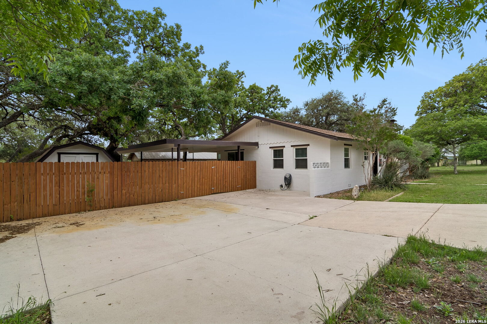 225 North Street Boerne, TX 78006 - Photo 2 of 25