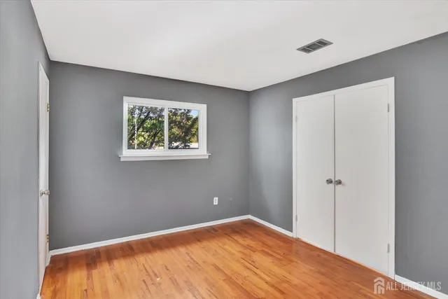 $300,000 | 491 College Drive, Edison, NJ 08817