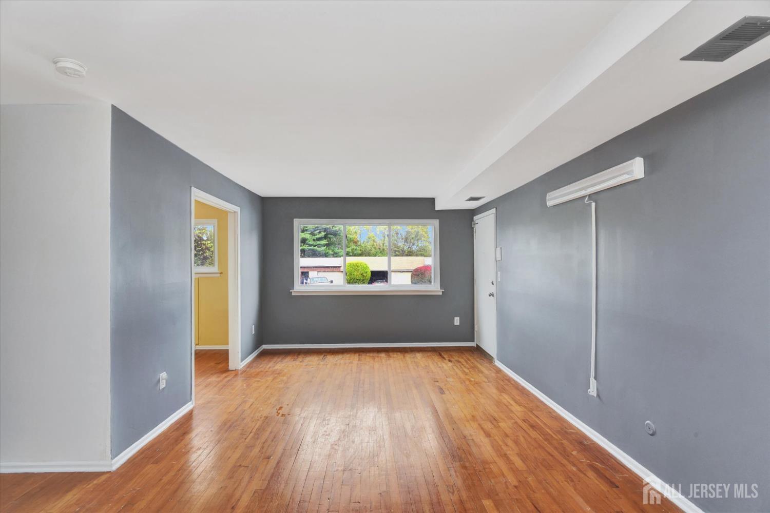 491 College Drive Edison, NJ 08817 - Photo 8 of 36