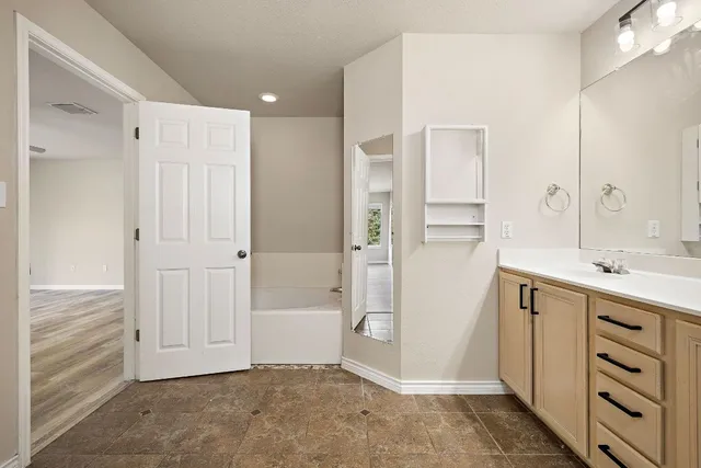 $2,900 | 3809 Tailfeather Drive, Round Rock, TX 78681