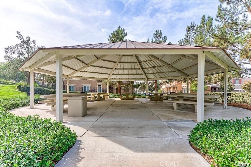3285 Ledgewood Circle Riverside, CA 92503 - Photo 4 of 18