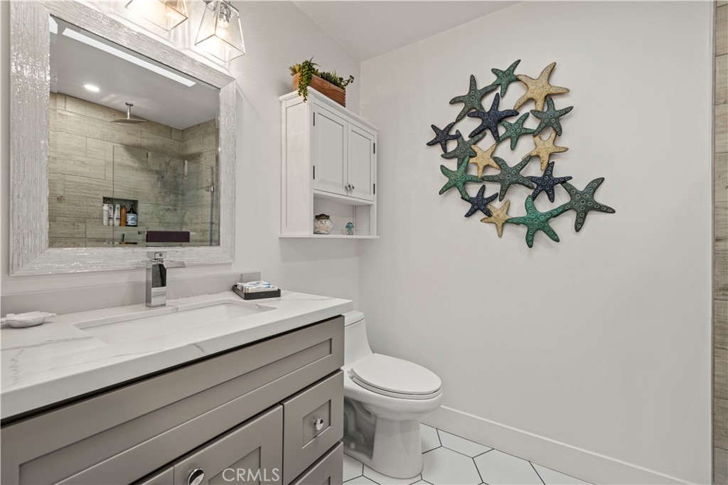 4577 Gateshead Oxnard, CA 93035 - Photo 31 of 47 Secondary bathroom