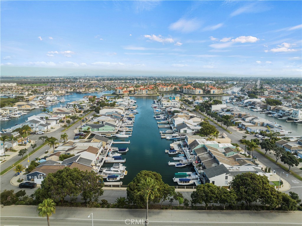 4577 Gateshead Oxnard, CA 93035 - Photo 6 of 47