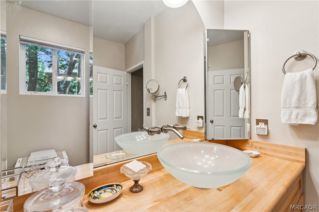 111 Grizzly Road Lake Arrowhead, CA 92352 - Photo 38 of 57