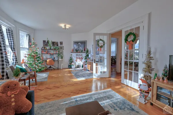 $850,000 | 49-51 Worth Avenue, Hudson, NY 12534