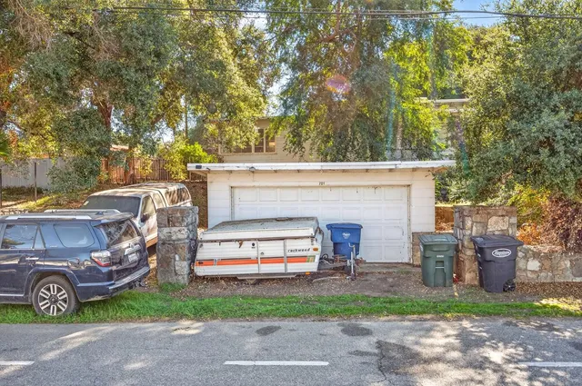 $600,000 | 701 West Lomita Avenue, Ojai, CA 93023