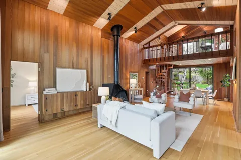 $2,750,000 | 16 Tynan Way, Portola Valley, CA 94028