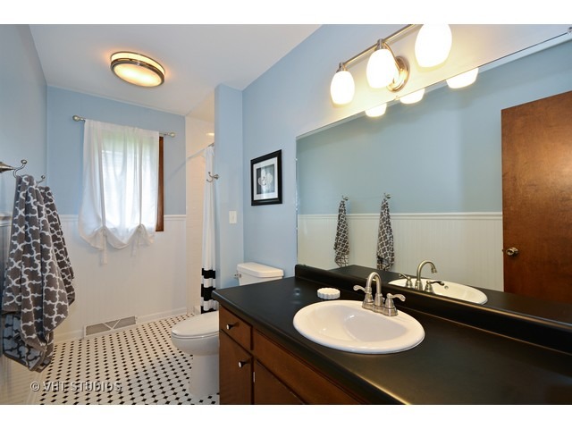 1601 Meadows Road Geneva, IL 60134 - Photo 15 of 16