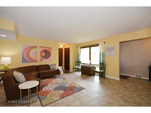 1601 Meadows Road Geneva, IL 60134 - Photo 6 of 16