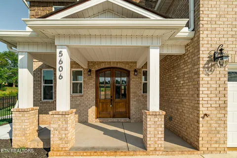 $650,000 | 5606 Belle Maison Lane, Knoxville, TN 37920