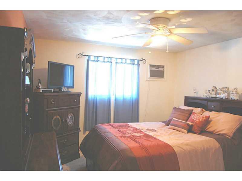 204 Snowshoe Road Acme, PA 15610 - Photo 3 of 25 Master Bedroom.