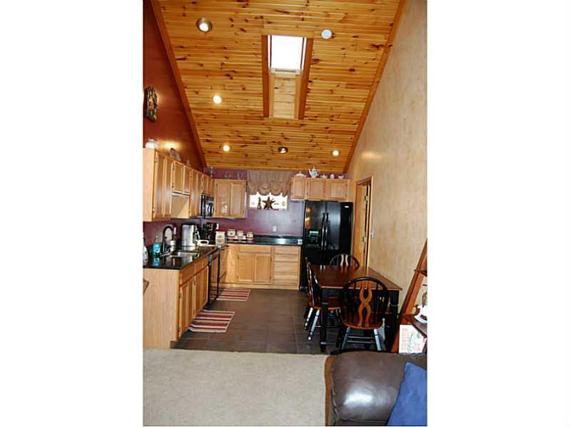 204 Snowshoe Road Acme, PA 15610 - Photo 9 of 25 Kitchen.