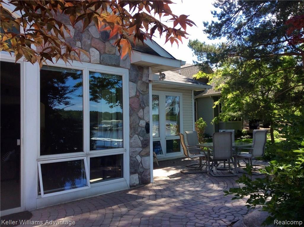 10210 Buhl Road Pinckney, MI 48169 - Photo 7 of 41 fullsizeoutput_45ce.jpeg