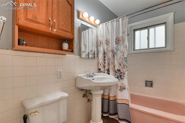 810 Valley Road Colorado Springs, CO 80904 - Photo 32 of 46