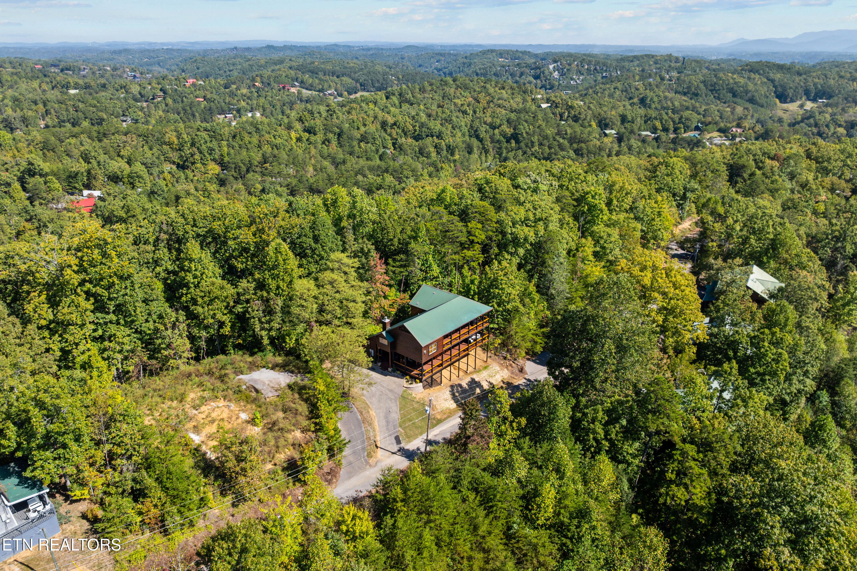 1854 Fantasy Way Sevierville, TN 37876 - Photo 54 of 59 soaring-ridge-80