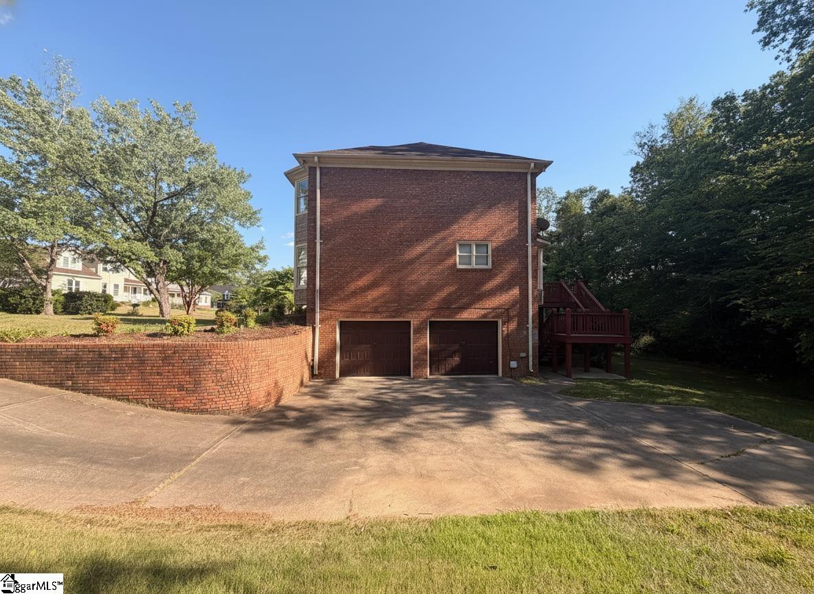 222 Cross Field Road Greenville, SC 29607 - Photo 4 of 34 Gallery Image 4