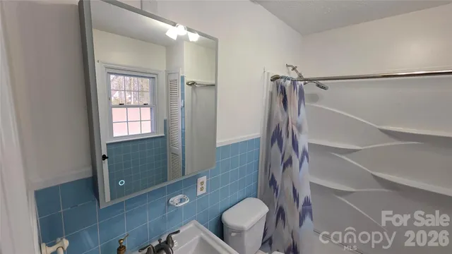 $528,000 | 1627 Greenville Highway, Hendersonville, NC 28792