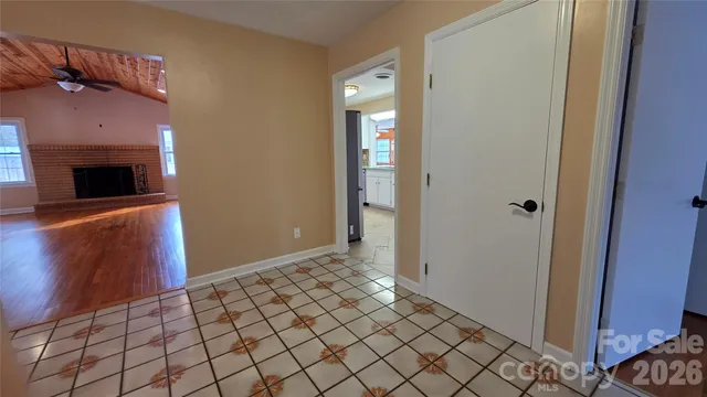 $528,000 | 1627 Greenville Highway, Hendersonville, NC 28792