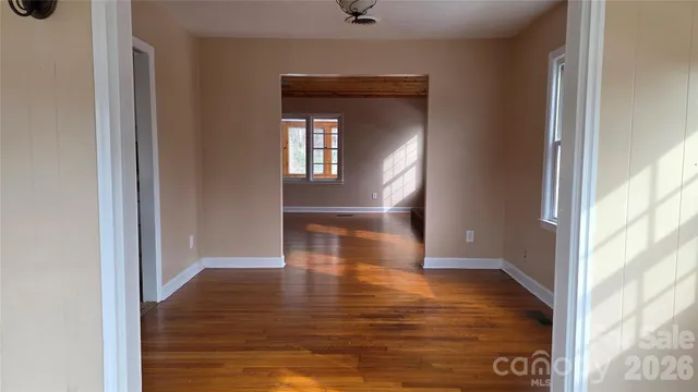 $528,000 | 1627 Greenville Highway, Hendersonville, NC 28792