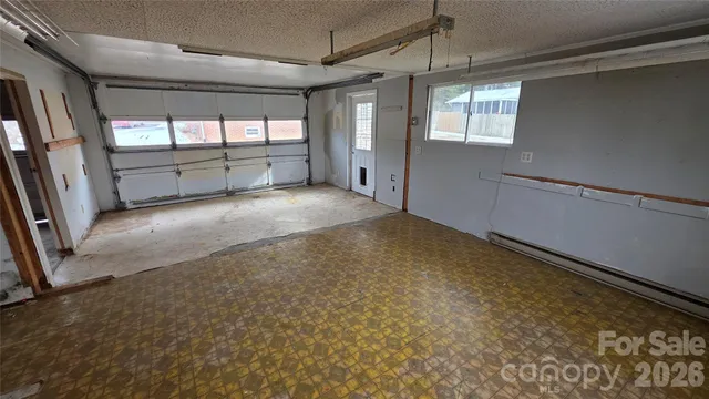 $528,000 | 1627 Greenville Highway, Hendersonville, NC 28792