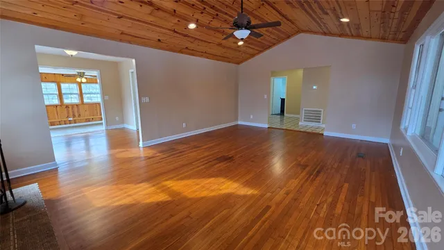 $528,000 | 1627 Greenville Highway, Hendersonville, NC 28792