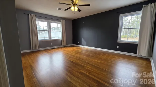 $528,000 | 1627 Greenville Highway, Hendersonville, NC 28792