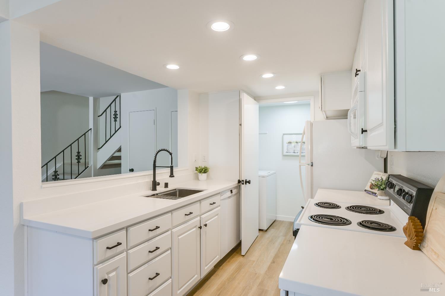 46 Dockside Circle San Rafael, CA 94903 - Photo 19 of 32