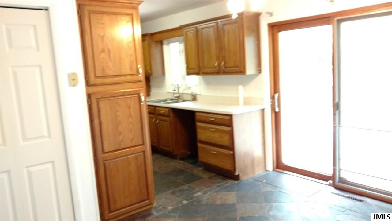 5048 Rimers Drive Jackson, MI 49201 - Photo 13 of 32 Photo 14