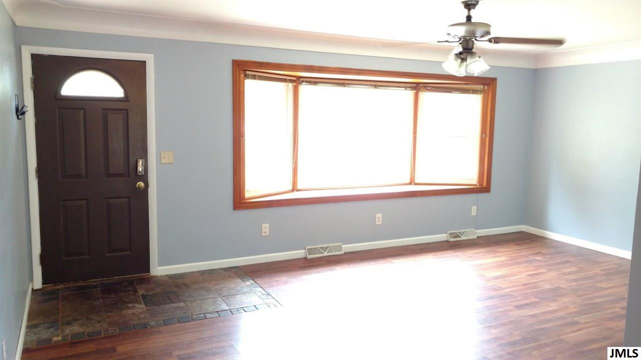 5048 Rimers Drive Jackson, MI 49201 - Photo 4 of 32 Photo 5