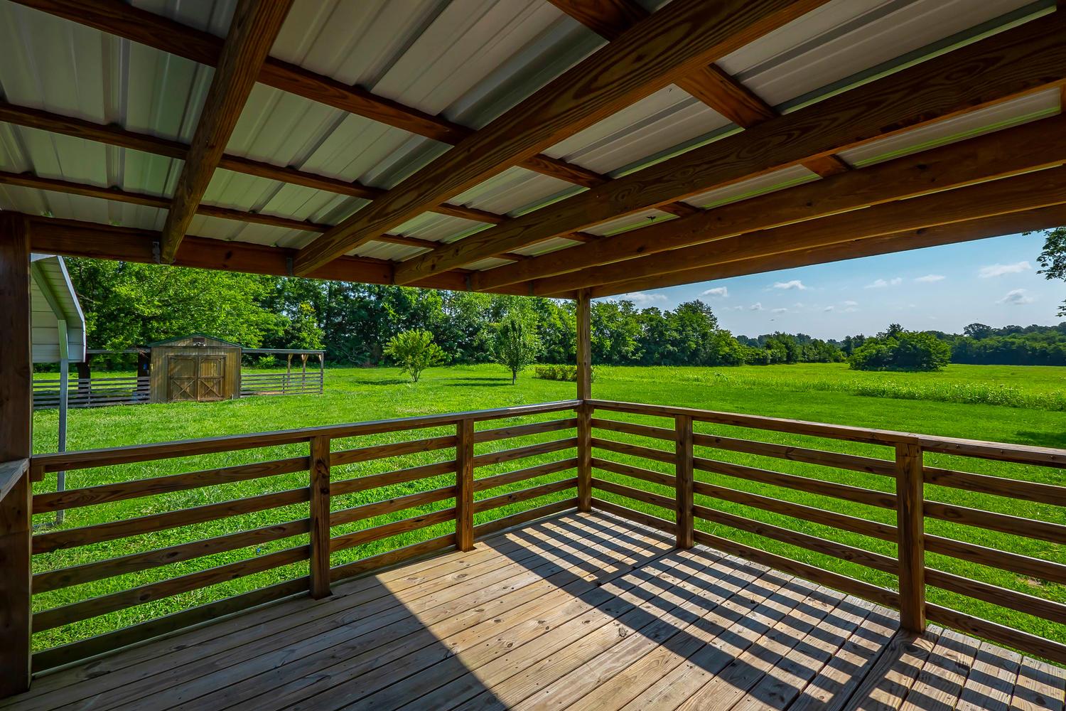 2634 Round Hill Road Lewisburg, TN 37091 - Photo 11 of 16 Covered back deck