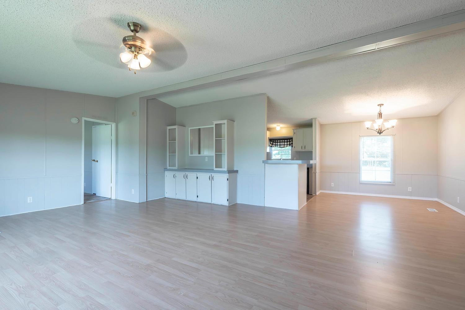 2634 Round Hill Road Lewisburg, TN 37091 - Photo 6 of 16 Living room opens up into dining room