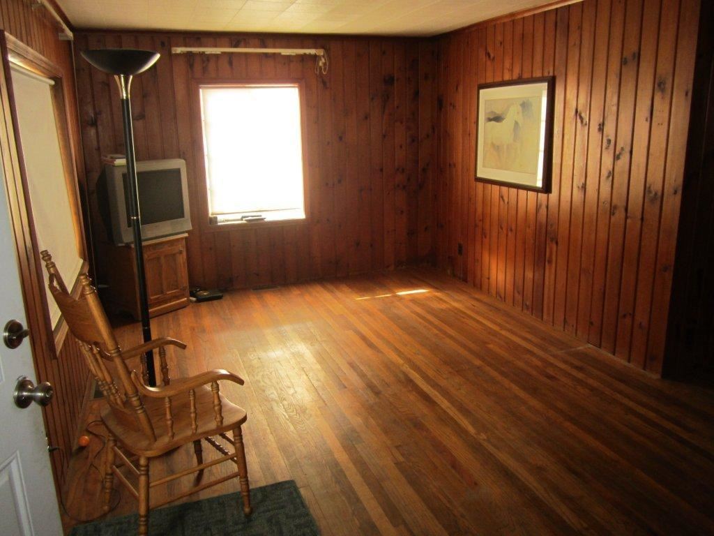 7831 Lakeshore Road Lexington, MI 48450 - Photo 5 of 11 31171340-4.JPG