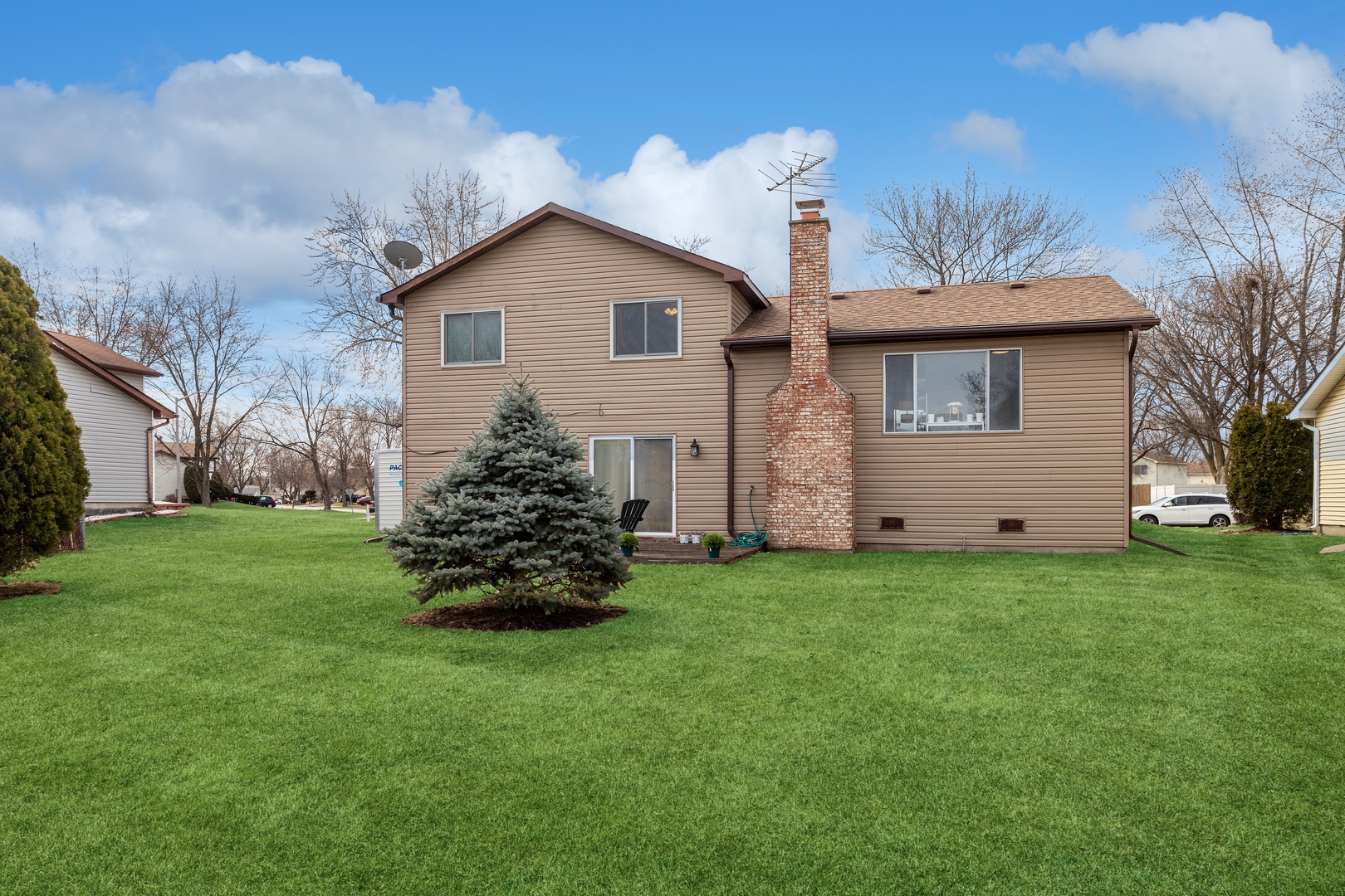 5750 Timberlane Road Matteson, IL 60443 - Photo 15 of 15 a view of a house with backyard