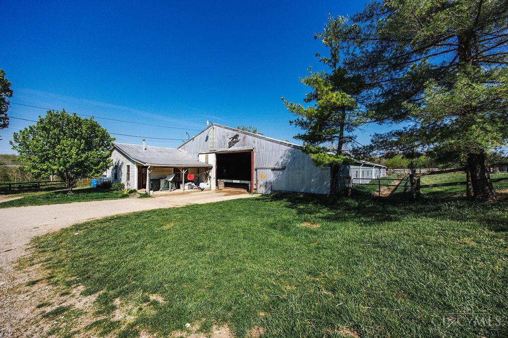 2920 Minton Road Hamilton, OH 45013 - Photo 11 of 39 barn and riding school office