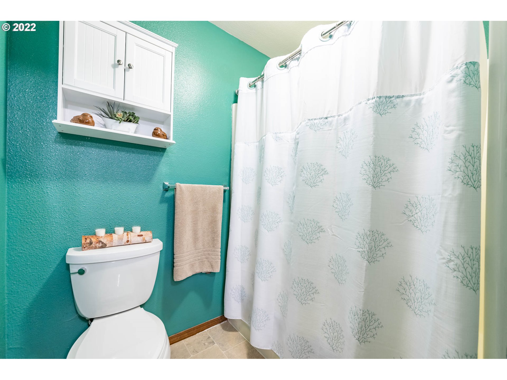 14575 Southwest Walker Road, Unit C 17 Beaverton, OR 97006 - Photo 15 of 29 Gallery Image 15