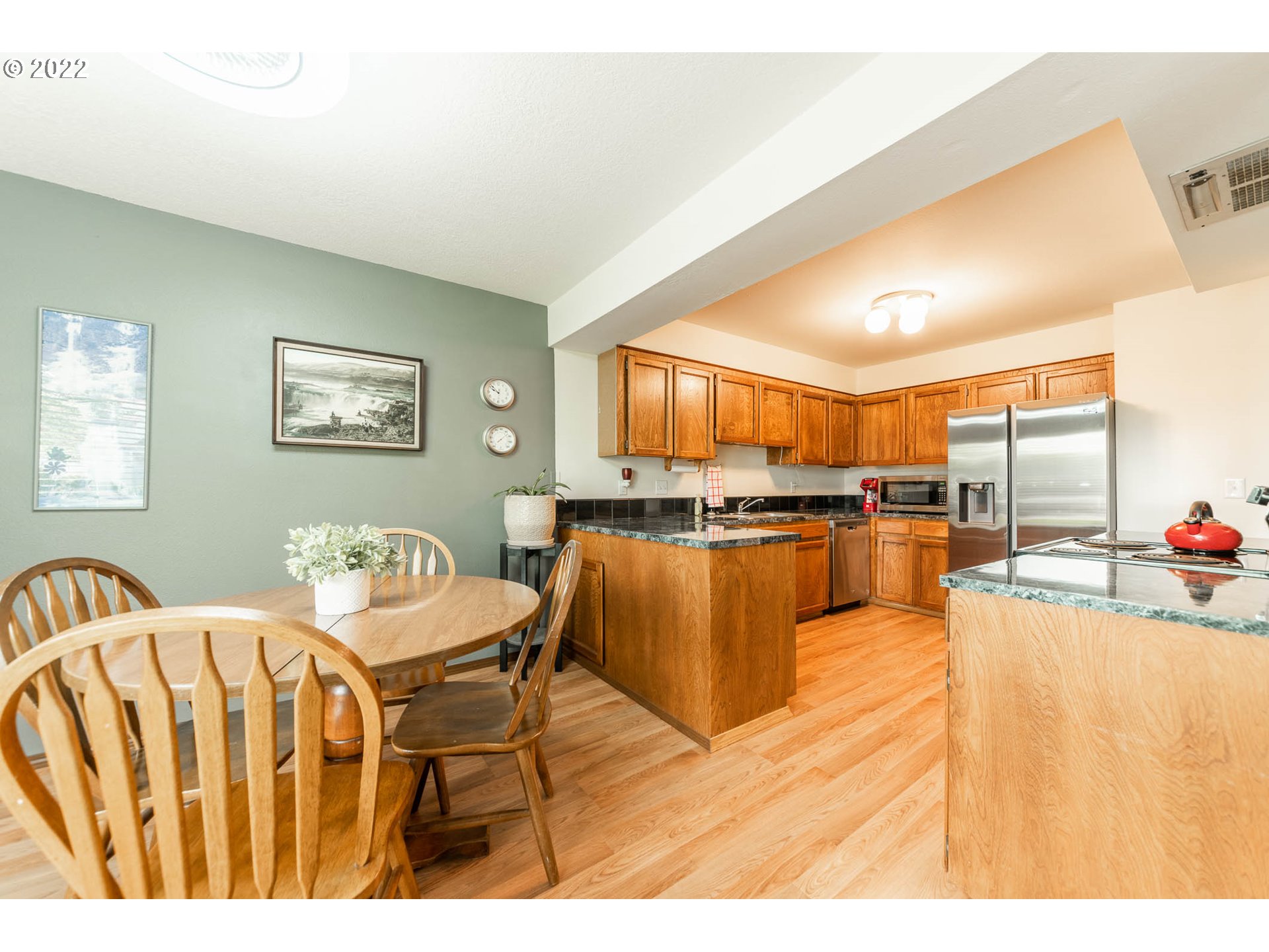 14575 Southwest Walker Road, Unit C 17 Beaverton, OR 97006 - Photo 8 of 29 Gallery Image 8