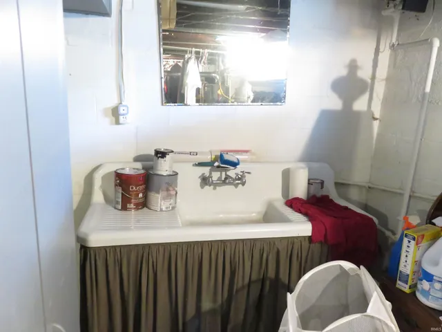 $180,000 | 1225 Southern, New Castle, IN 47362