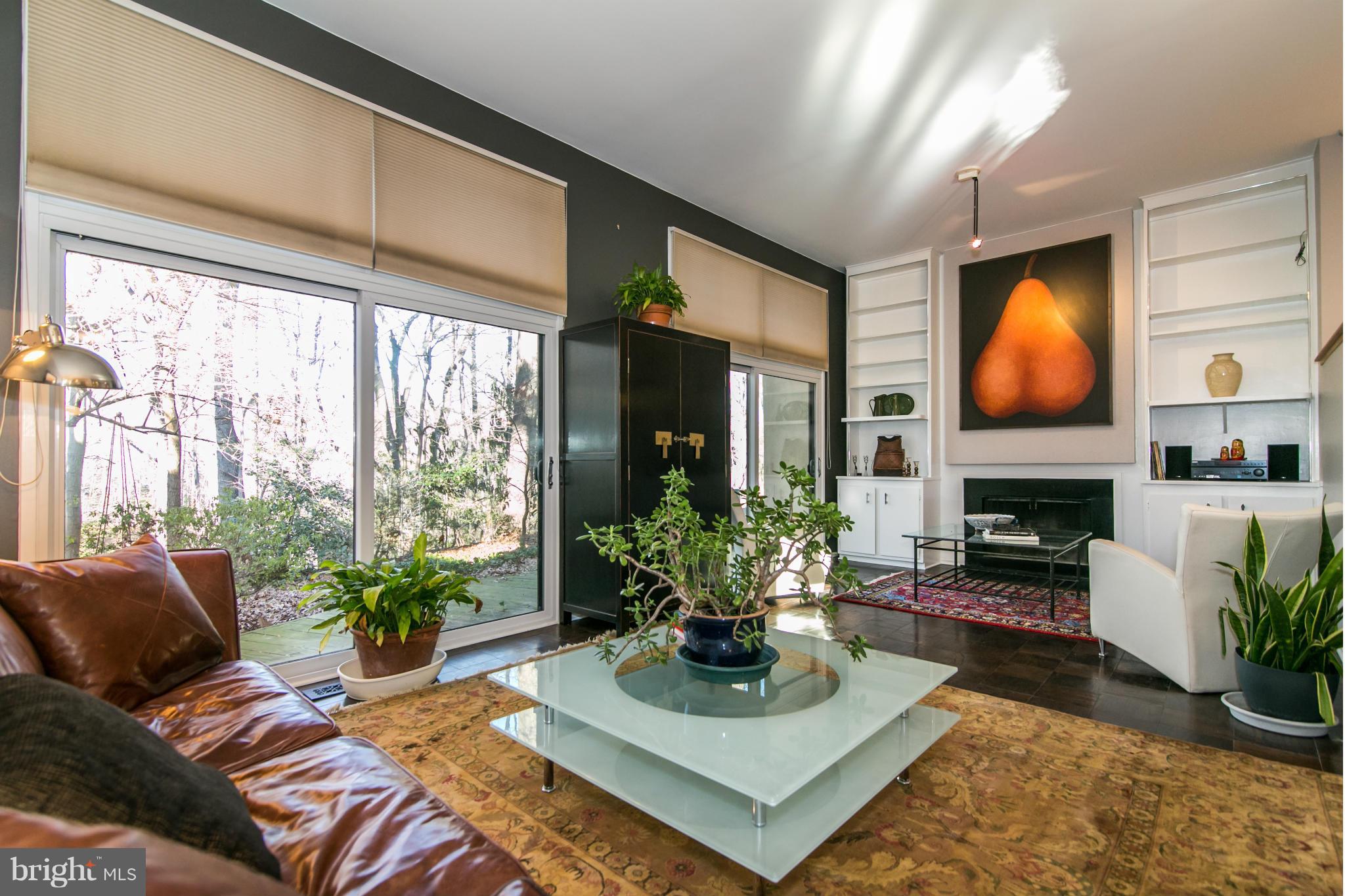 11658 Mediterranean Court Reston, VA 20190 - Photo 14 of 30 Family Room