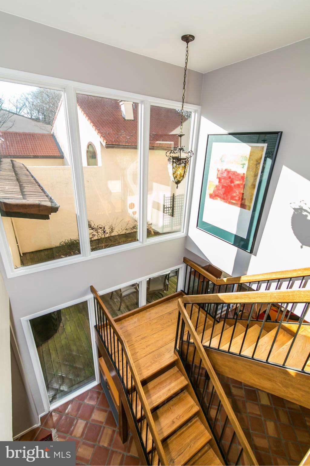 11658 Mediterranean Court Reston, VA 20190 - Photo 18 of 30 So much light!