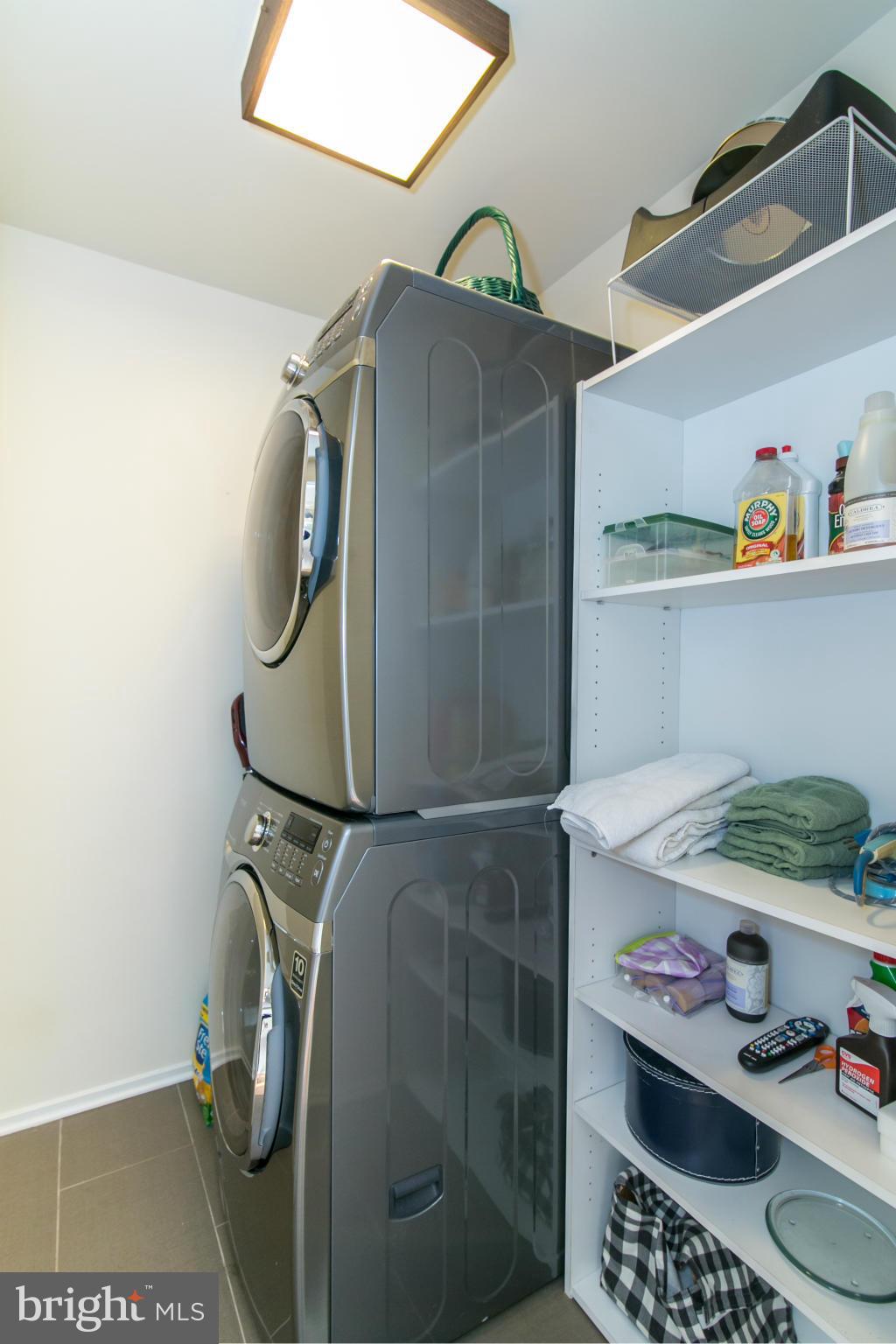 11658 Mediterranean Court Reston, VA 20190 - Photo 20 of 30 Laundry
