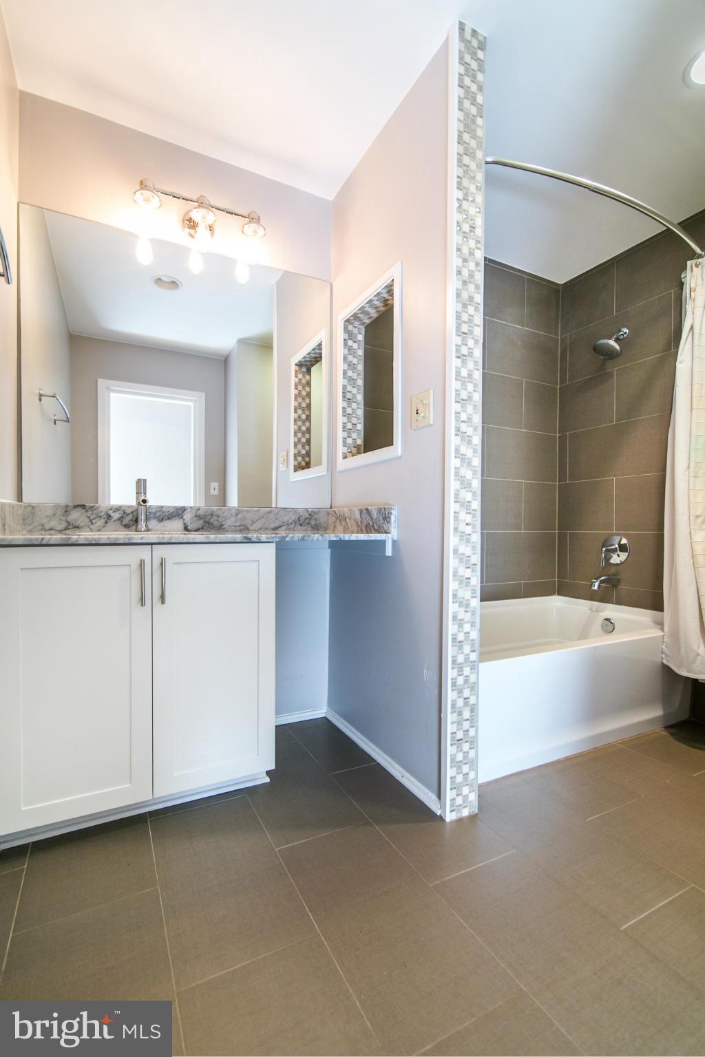 11658 Mediterranean Court Reston, VA 20190 - Photo 23 of 30 Upstairs Hall Bathroom