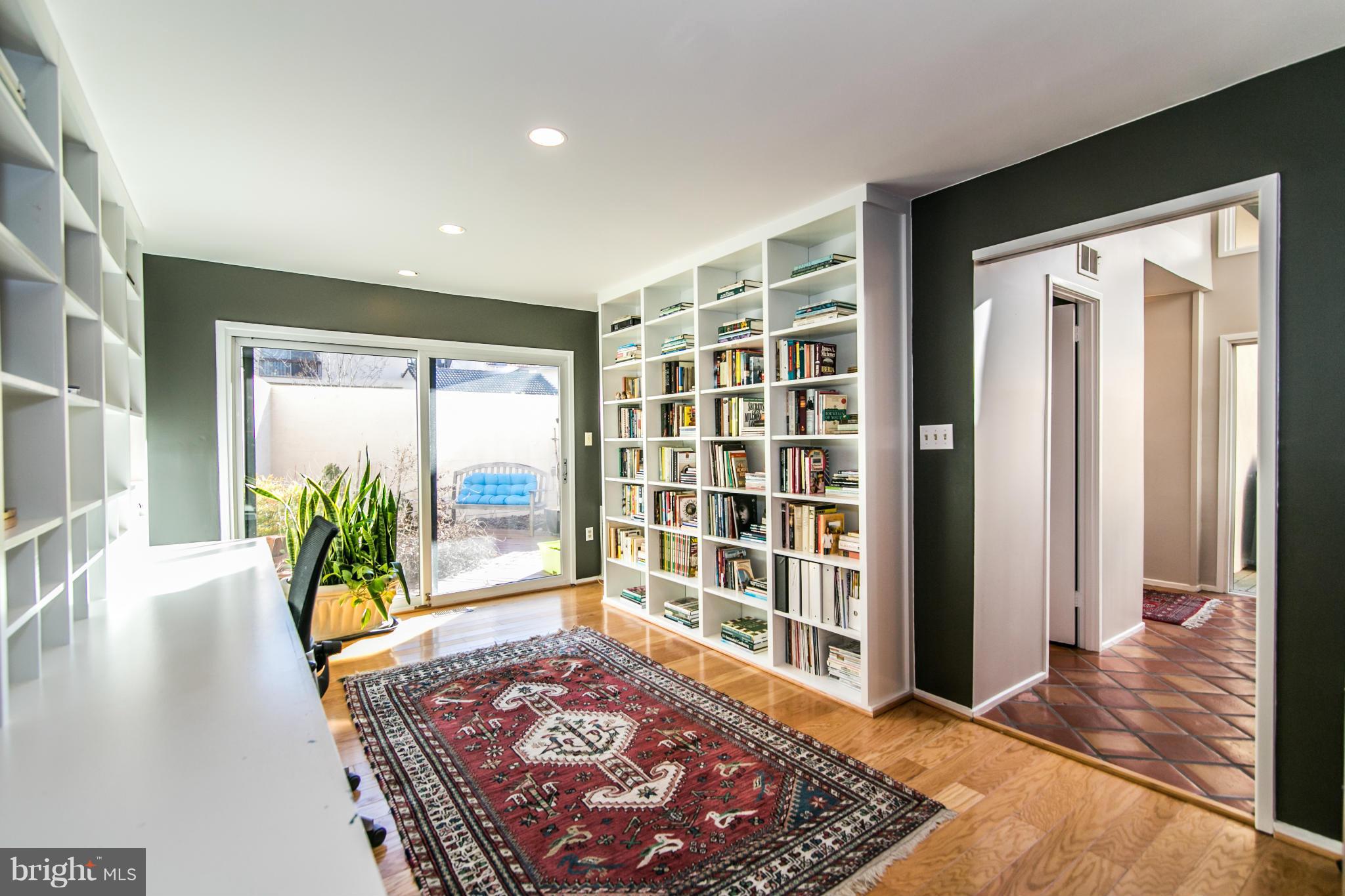 11658 Mediterranean Court Reston, VA 20190 - Photo 6 of 30 Study