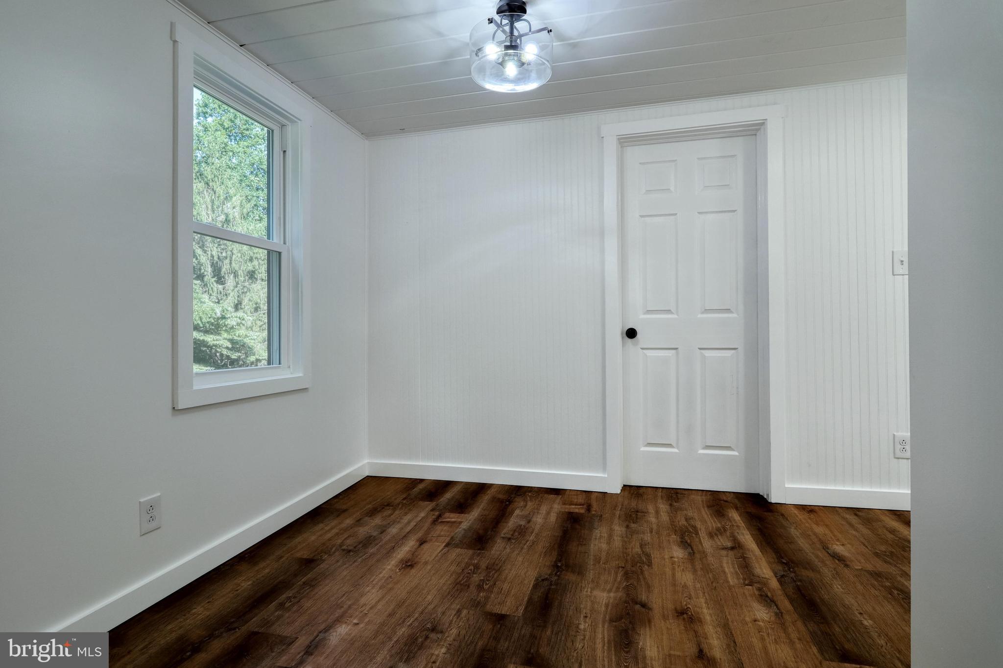 240 Green Valley Road York, PA 17403 - Photo 14 of 28 Gallery Image 14