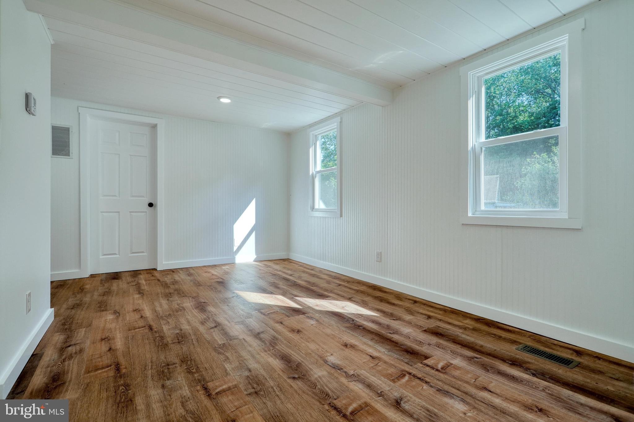 240 Green Valley Road York, PA 17403 - Photo 16 of 28 Gallery Image 16