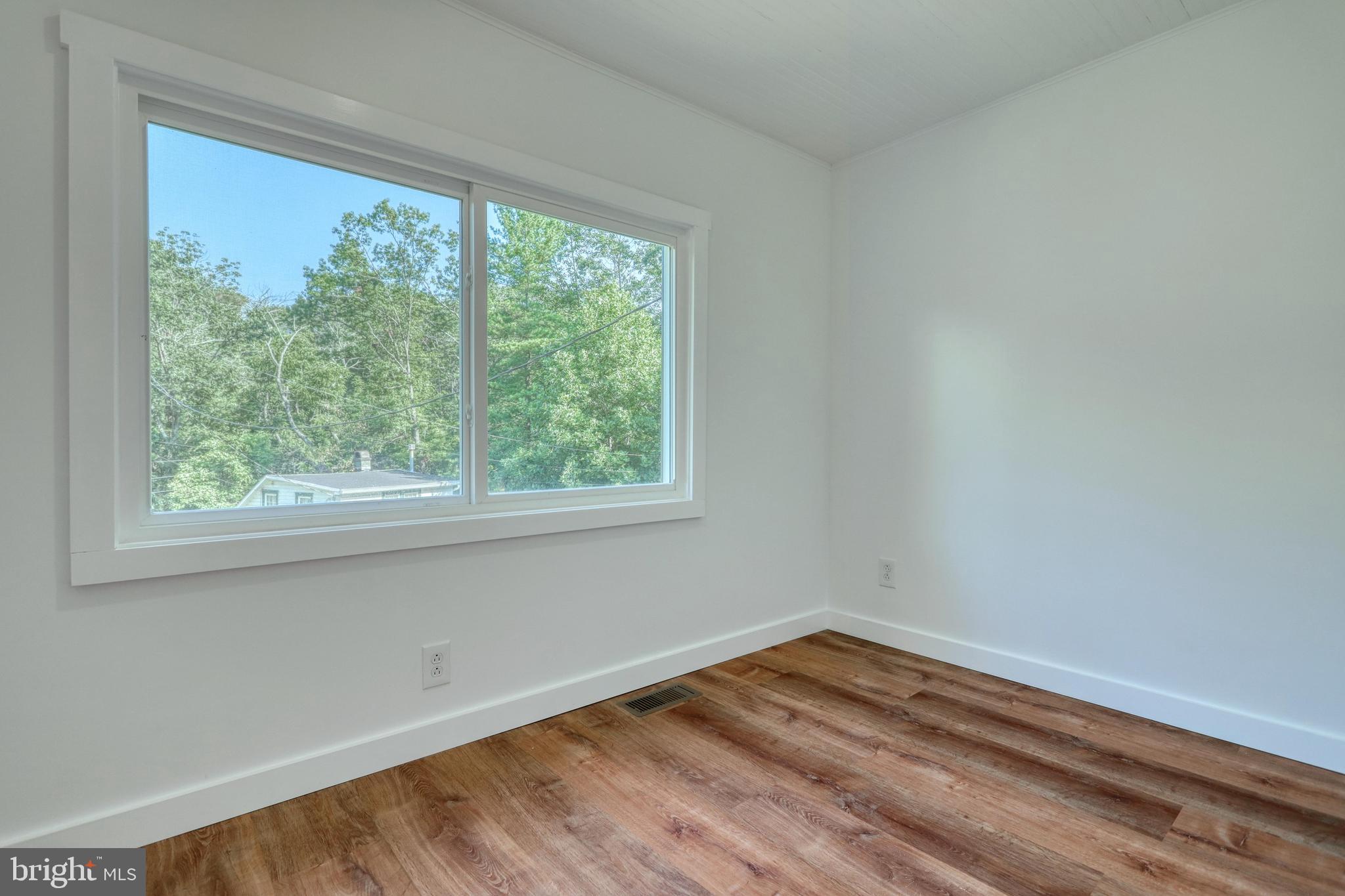 240 Green Valley Road York, PA 17403 - Photo 18 of 28 Gallery Image 18