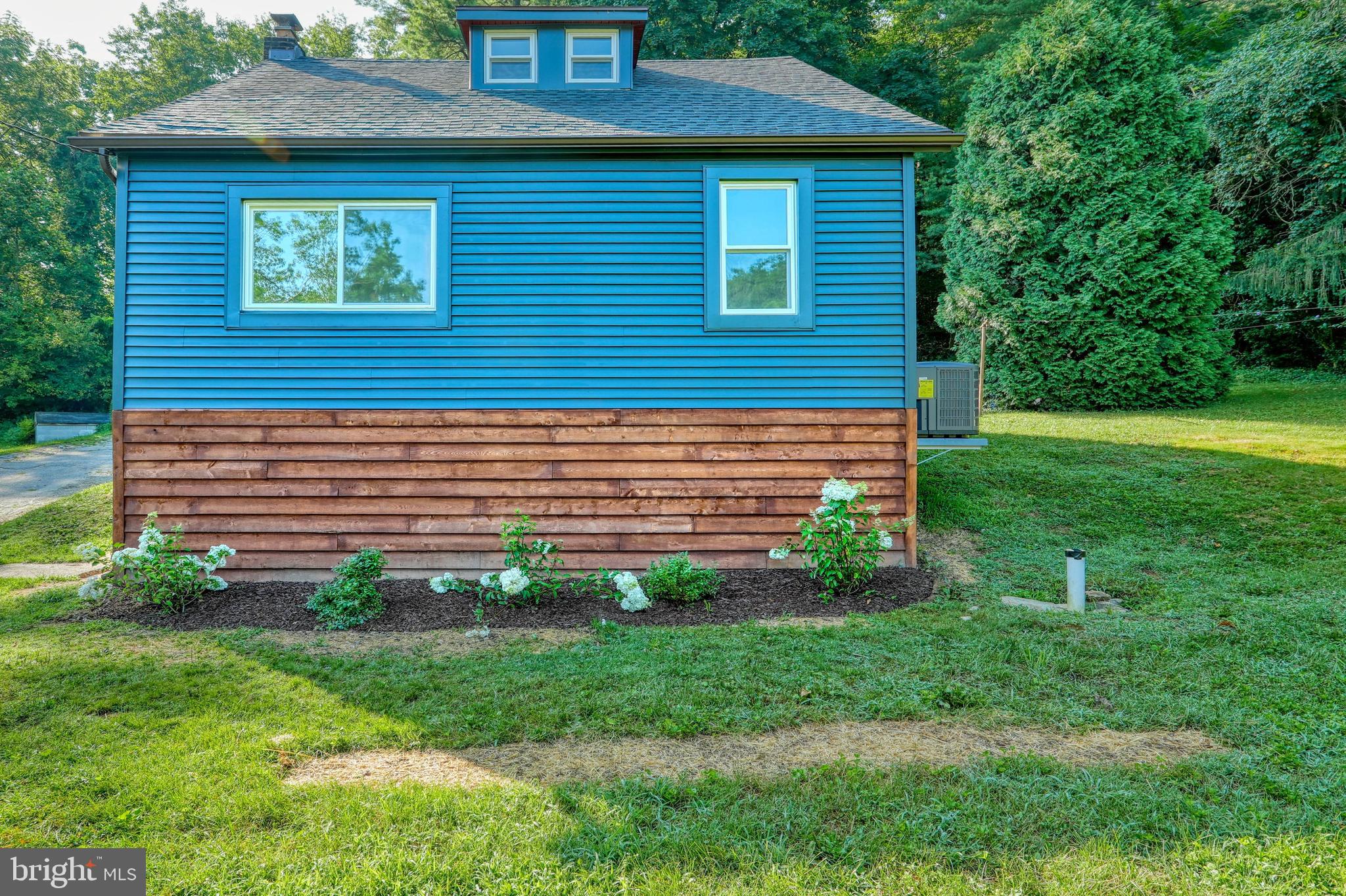 240 Green Valley Road York, PA 17403 - Photo 6 of 28 Gallery Image 6