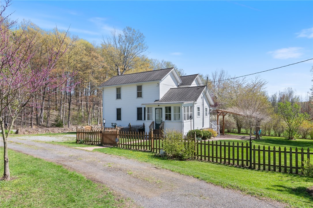 4427 Boynton Road Walworth, NY 14568 - Photo 2 of 49 Want your neighbors a good distance? Then this is